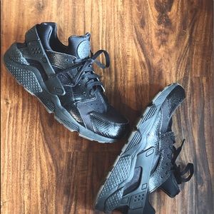 Nike Air Huarache (Snake skin) Black on Black